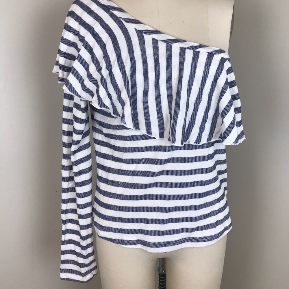 Splendid one sleeve top size:S